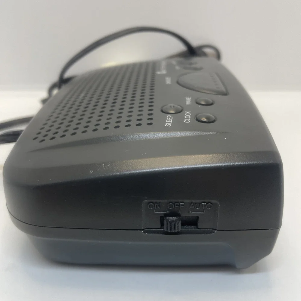 Craig FM RADIO‎ ALARM CLOCK Model NO:-CCR45314 Tested